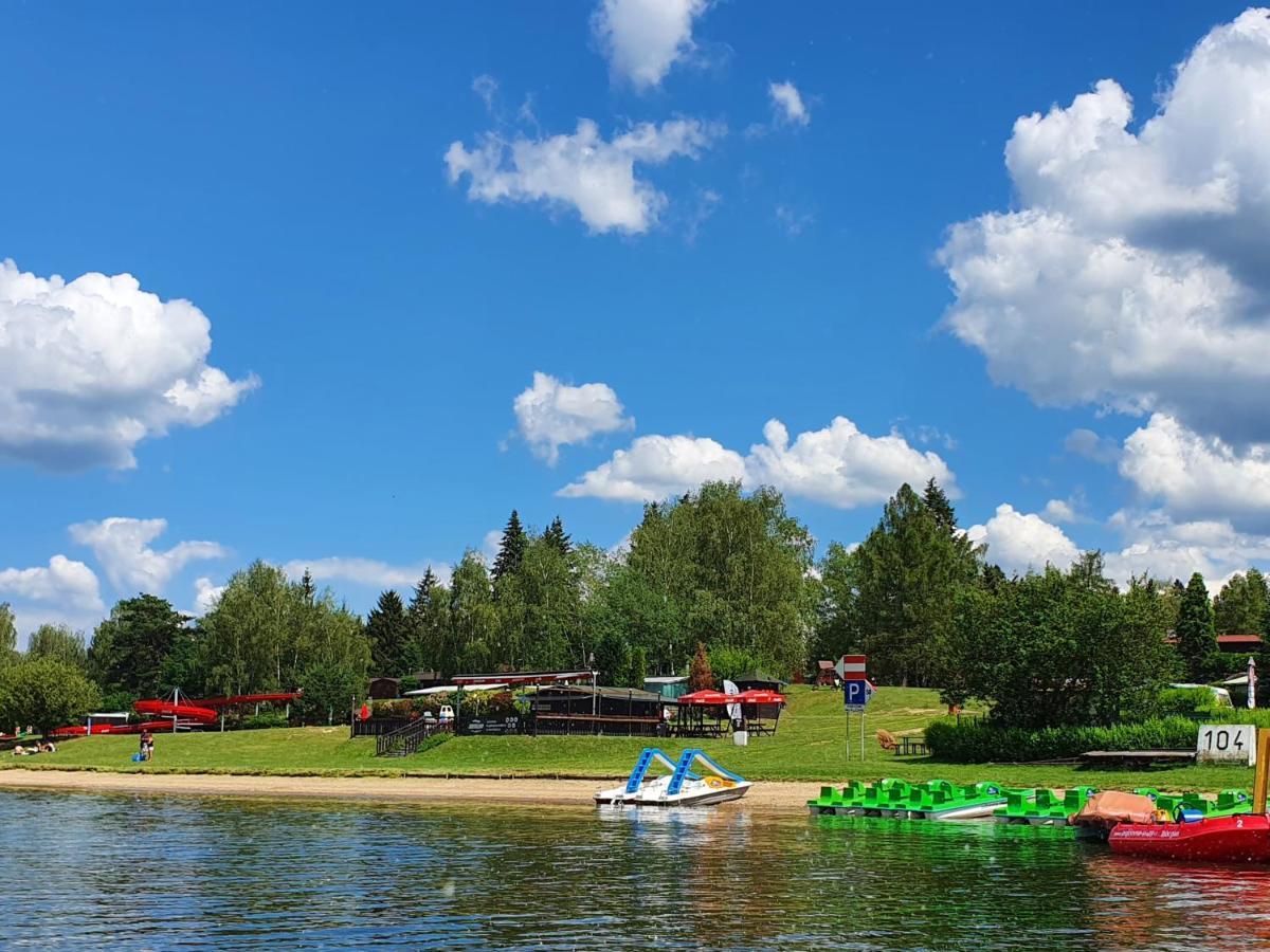 ホテル Juniorcamp Nova Zivohost Křečovice エクステリア 写真