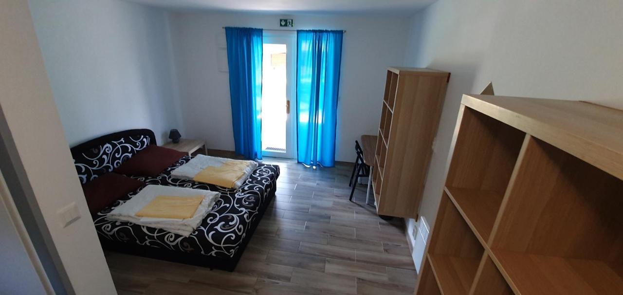 ホテル Juniorcamp Nova Zivohost Křečovice エクステリア 写真