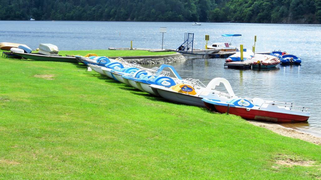 ホテル Juniorcamp Nova Zivohost Křečovice エクステリア 写真
