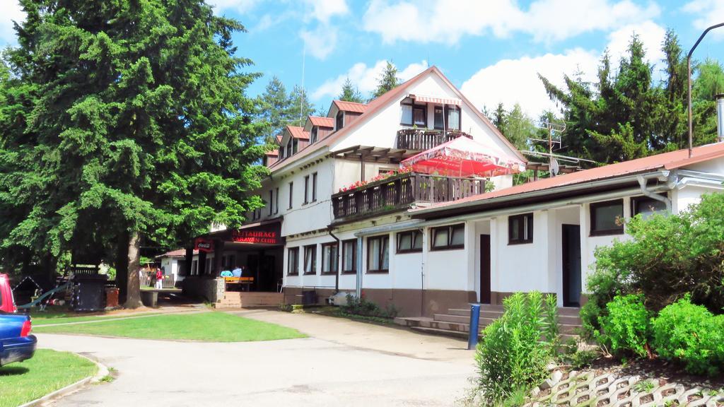 ホテル Juniorcamp Nova Zivohost Křečovice エクステリア 写真